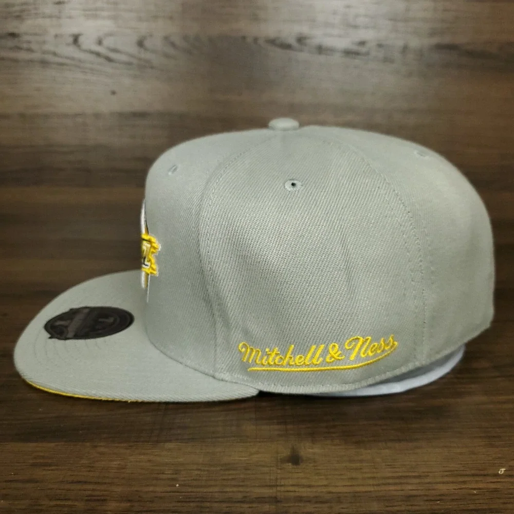 Utah Jazz Mitchell & Ness NBA Fitted 7 1/2 Flatbill Hat‎ Cap 3D Logo Gray NWT